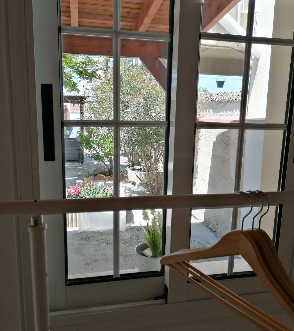 Lemon Tree Courtyard Villa Larnaca 0*,  Kıbrıs