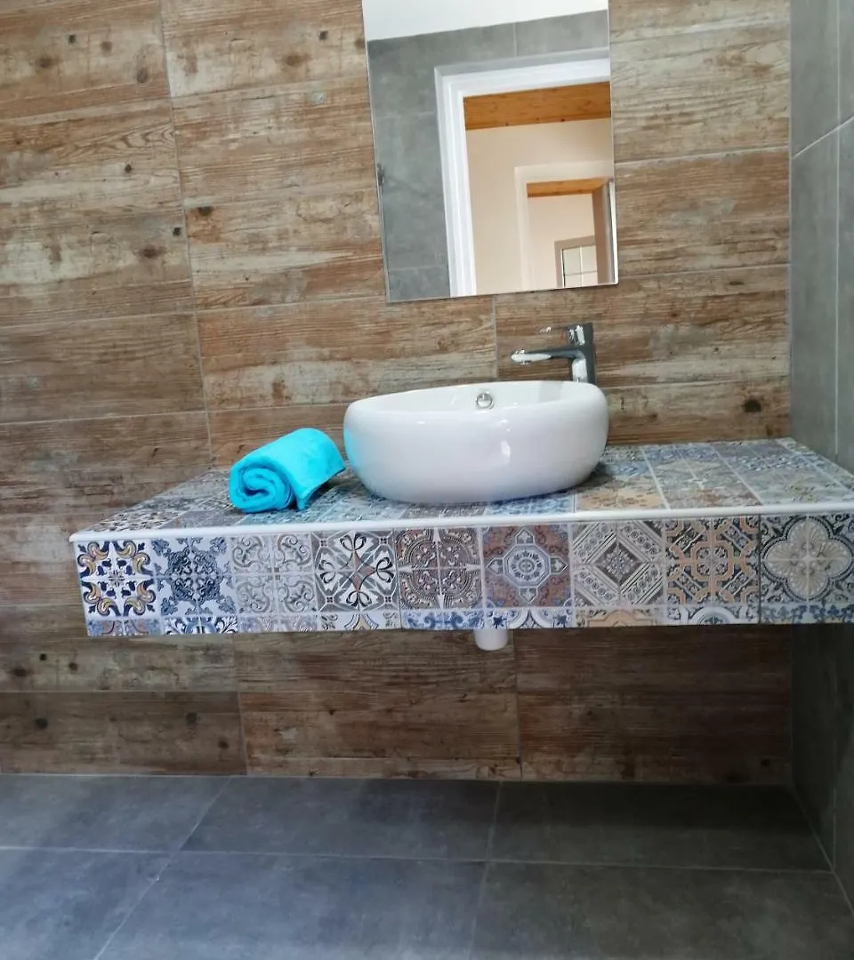 Lemon Tree Courtyard Villa Larnaca Tatil Evi