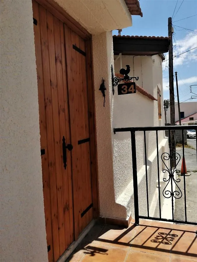 Lemon Tree Courtyard Villa Larnaca Tatil Evi